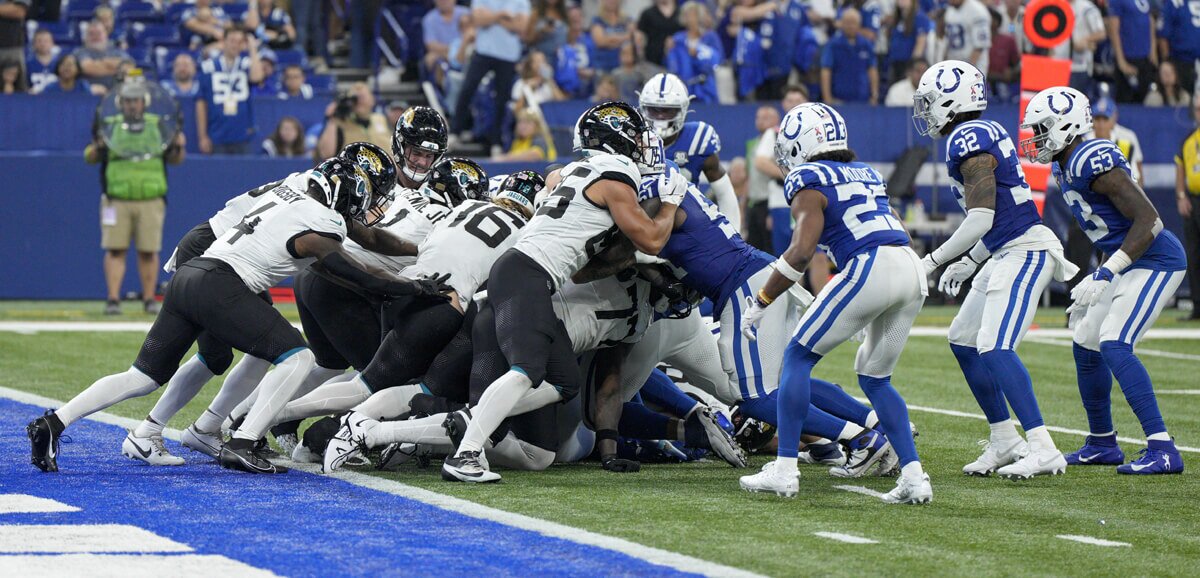 Oddsmakers favor Colts over Saints in Super Bowl