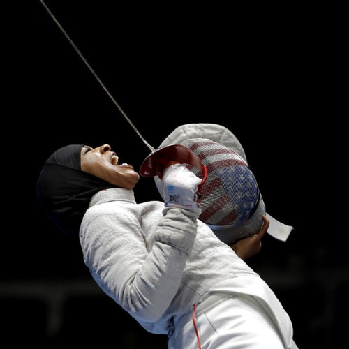 Ibtihaj_Muhammad_medal_win[1]