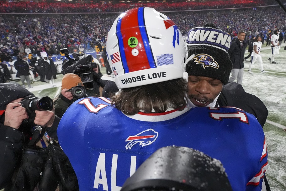 Josh Allen Ekes Out NFL MVP Win Over Lamar Jackson