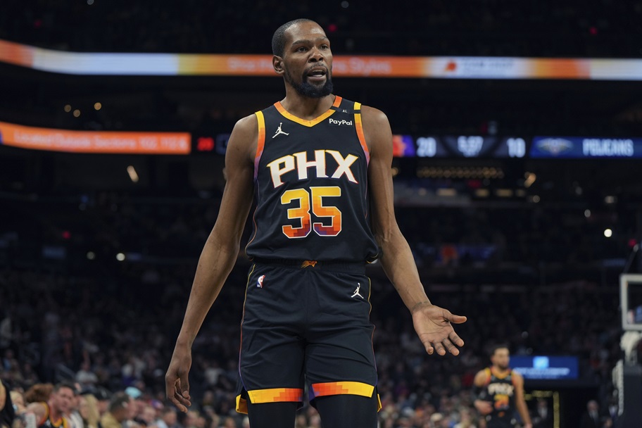 Kevin Durant Rumored to Leave Phoenix After the Season